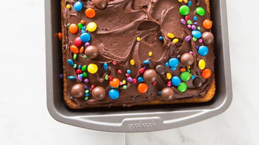 Pop out Cakes cake jump giant huge big large party