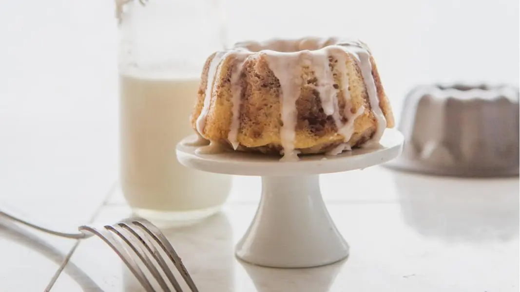 Cinnamon Swirl Mini Fluted Cake - GoodCook